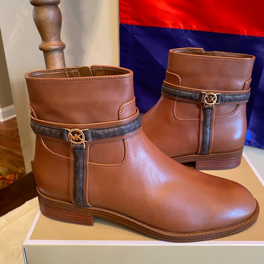 Michael Kors Mindy Leather and Signature Logo Trim Boot - Picture 3 of 9